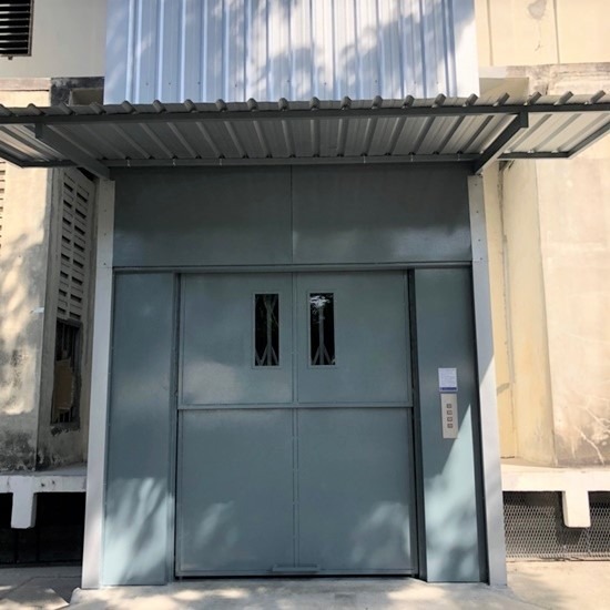 ติดตั้งลิฟท์บรรทุกสินค้า สแตนดาร์ด ลิฟท์ แอนด์ เครน - ติดตั้งลิฟท์โรงงาน